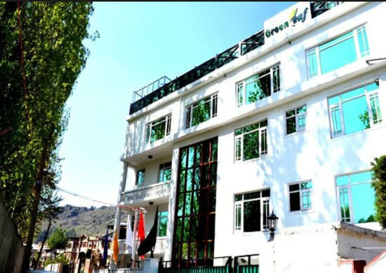 Hotel Green Leaf Srinagar Eksteriør billede